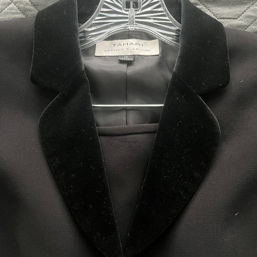tahari arthur s. levine size 10